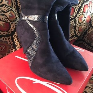 Great condition blue dress boots in original box.